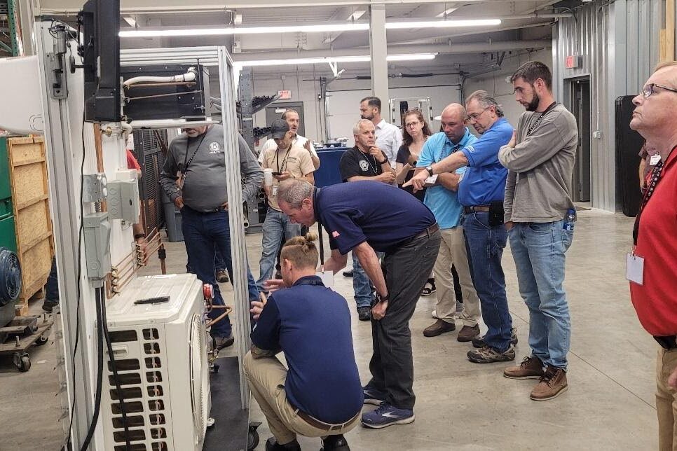 Demo Train-the-trainer session on heat pump performance