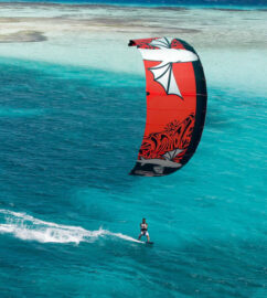 Kite surfing in the Bahamas - iConnect Training Center
