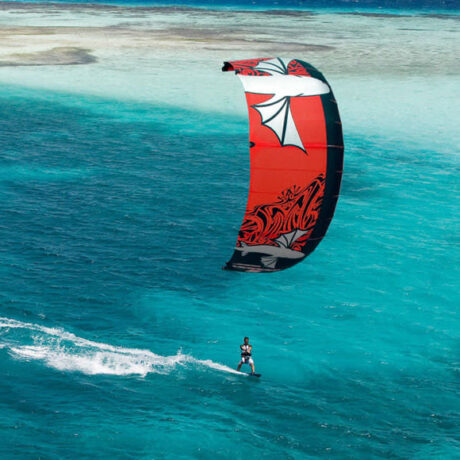 Kite surfing in the Bahamas - iConnect Training Center